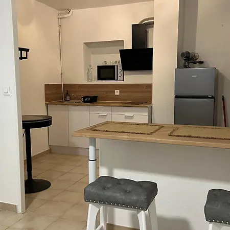 Logis Des Abeilles Sejour-tricastin Apartment Pierrelatte