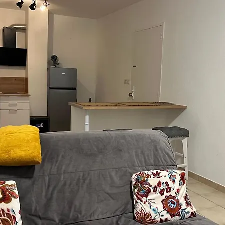Logis Des Abeilles Sejour-tricastin Apartment