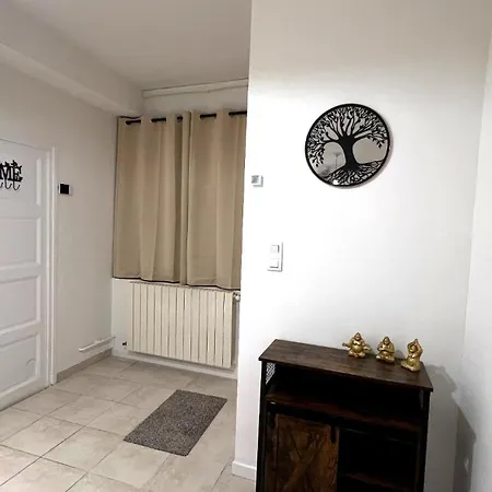Logis Des Abeilles Sejour-tricastin Apartment Pierrelatte
